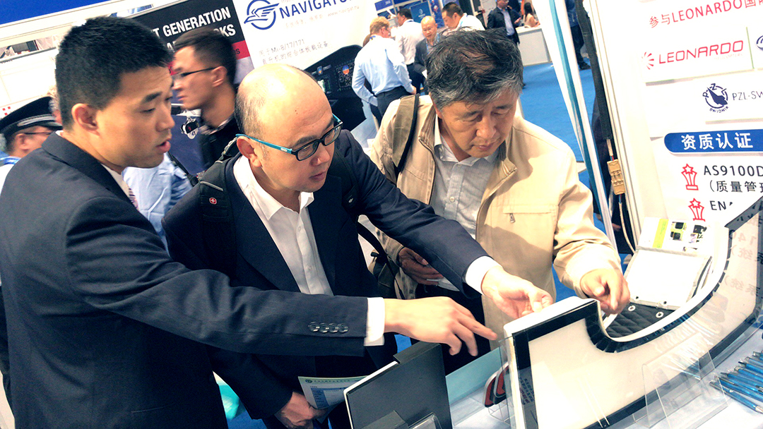 天津直博會—大連義邦攜意大利Giannuzzi輕量化內(nèi)飾新材料參展并出席技術(shù)交流論壇