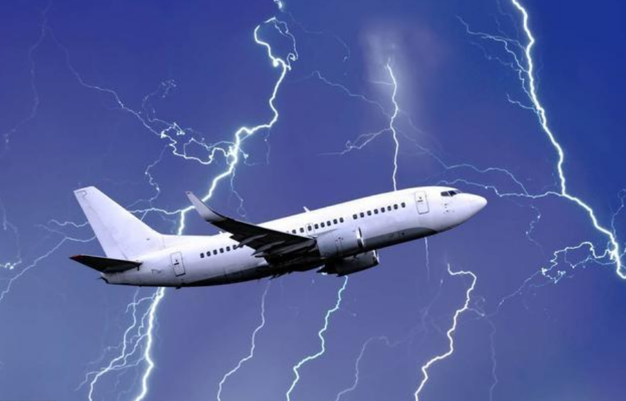 飛機(jī)如何減輕自身重量 飛機(jī)如何減輕自身重量